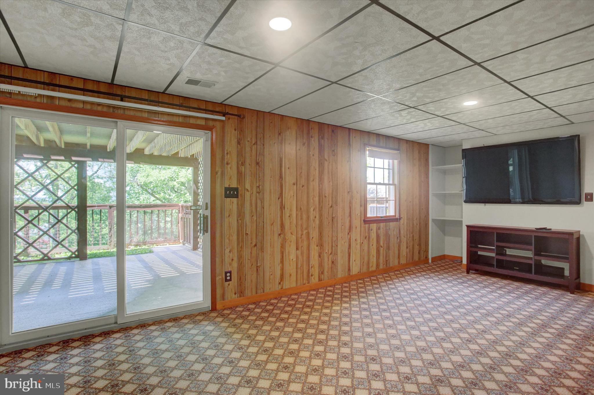 WOODCREST - Residential