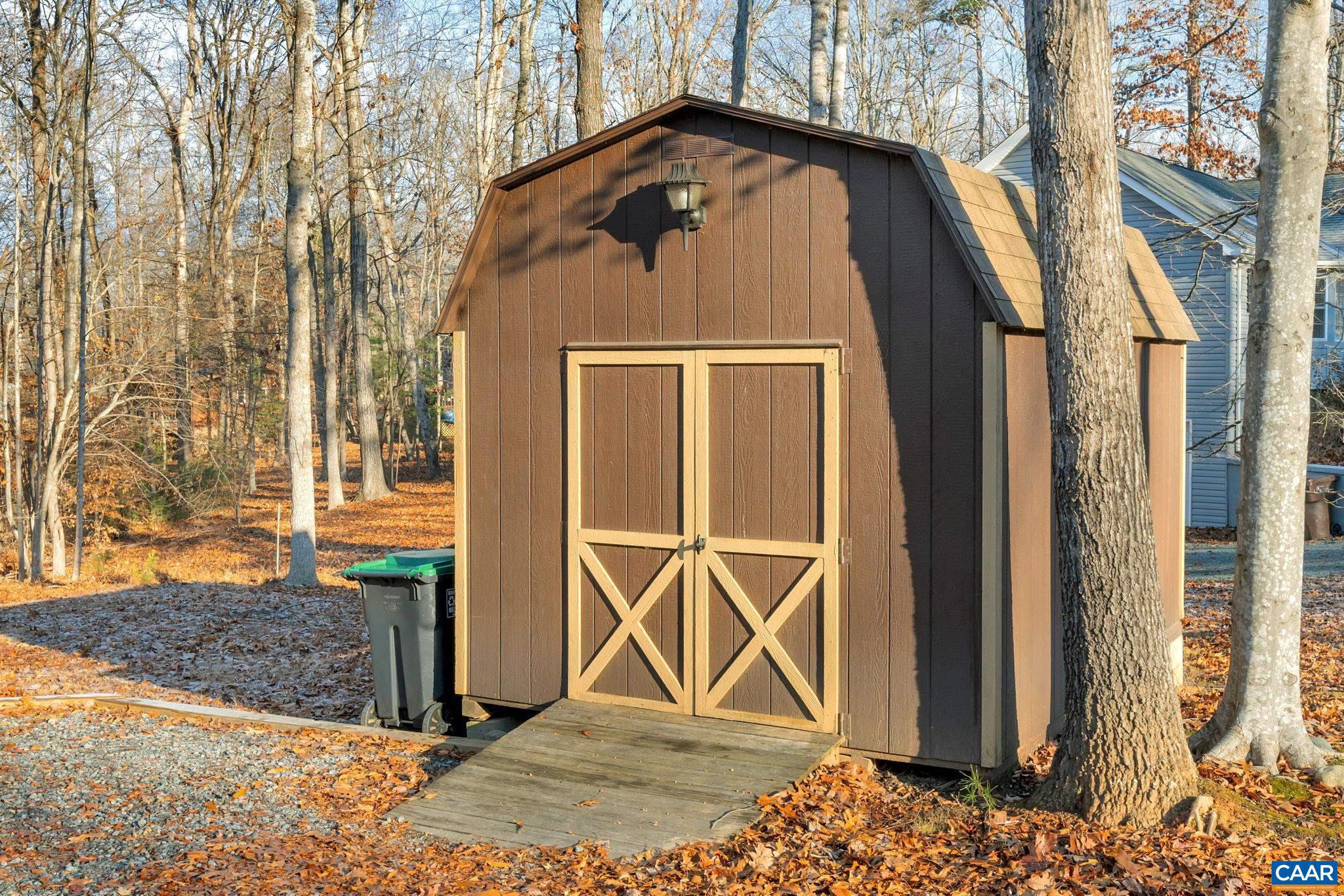 LAKE MONTICELLO - Residential