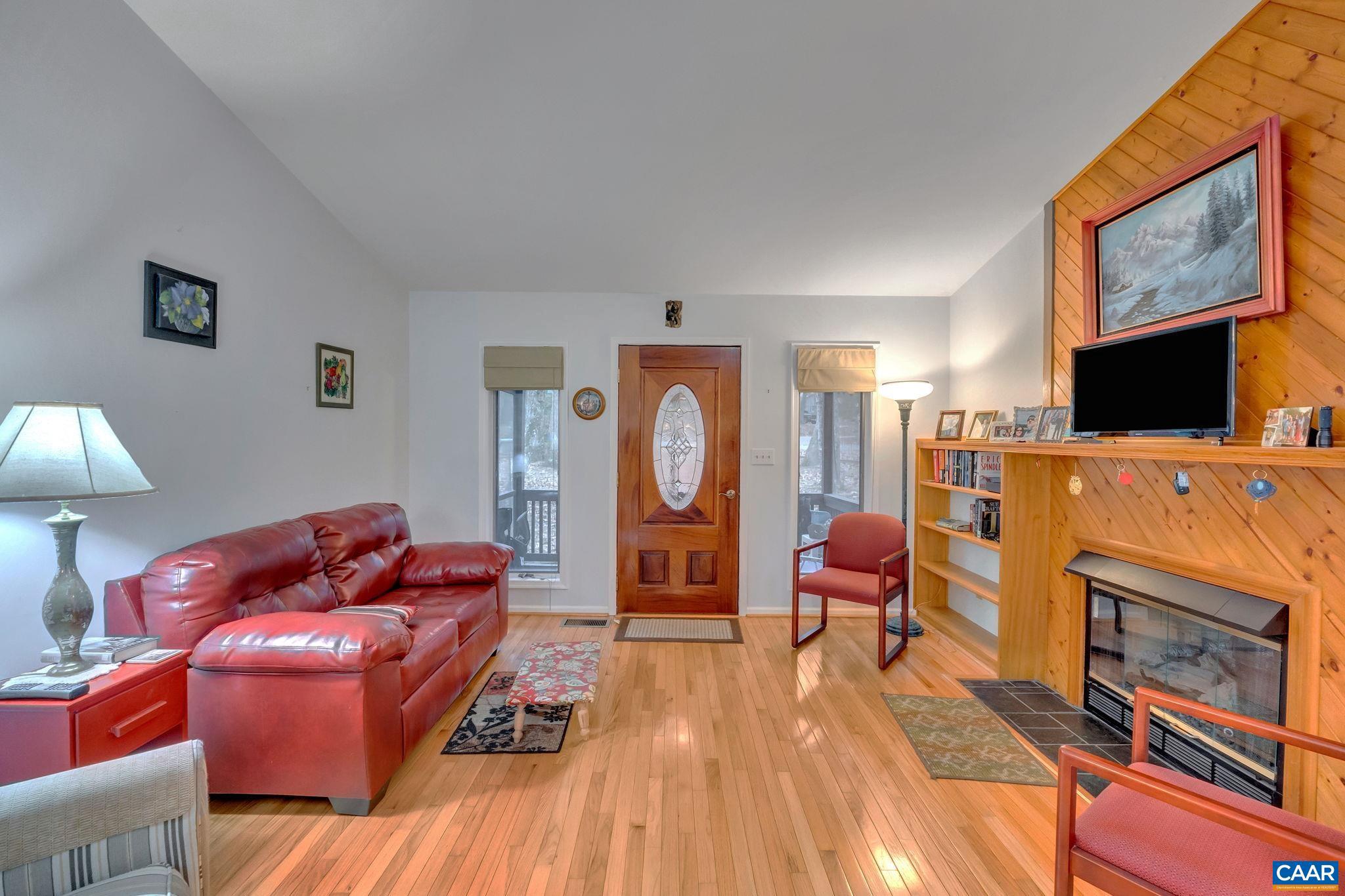 LAKE MONTICELLO - Residential