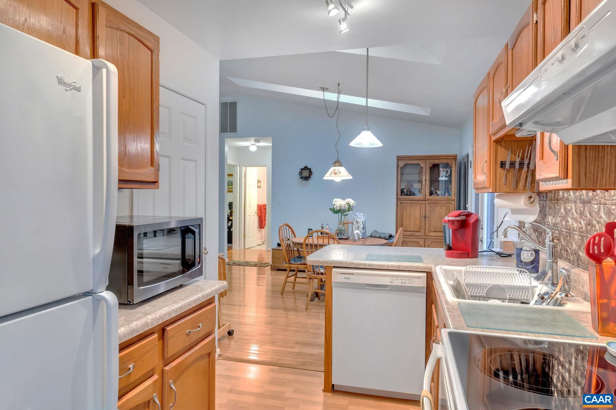 LAKE MONTICELLO - Residential