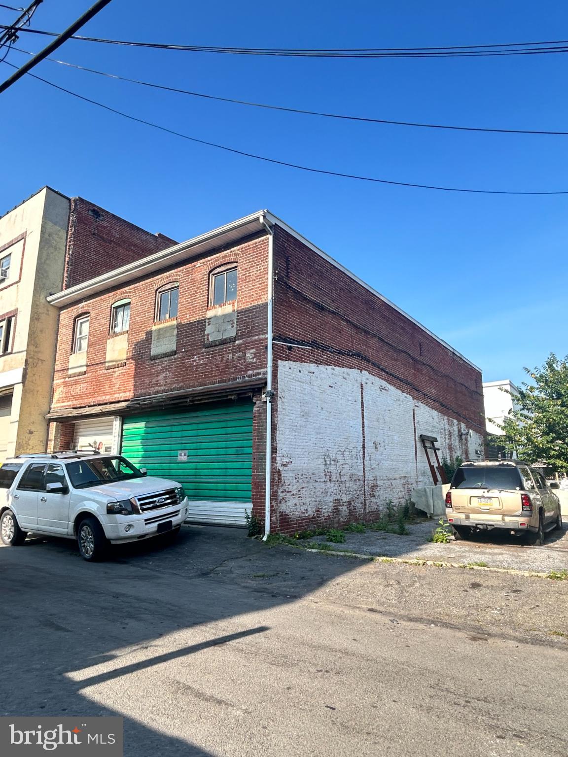 125-127 N JARDIN STREET
