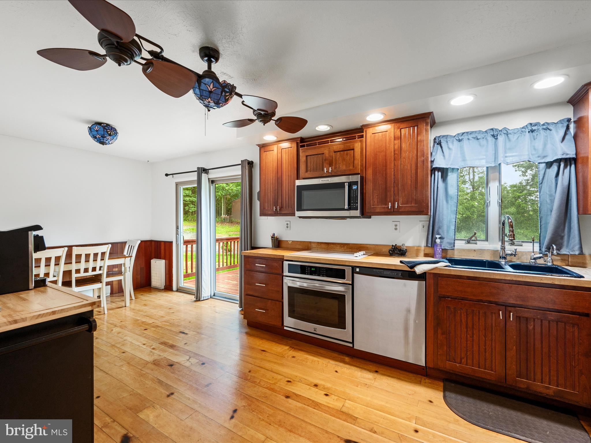 CREST VIEW - Residential