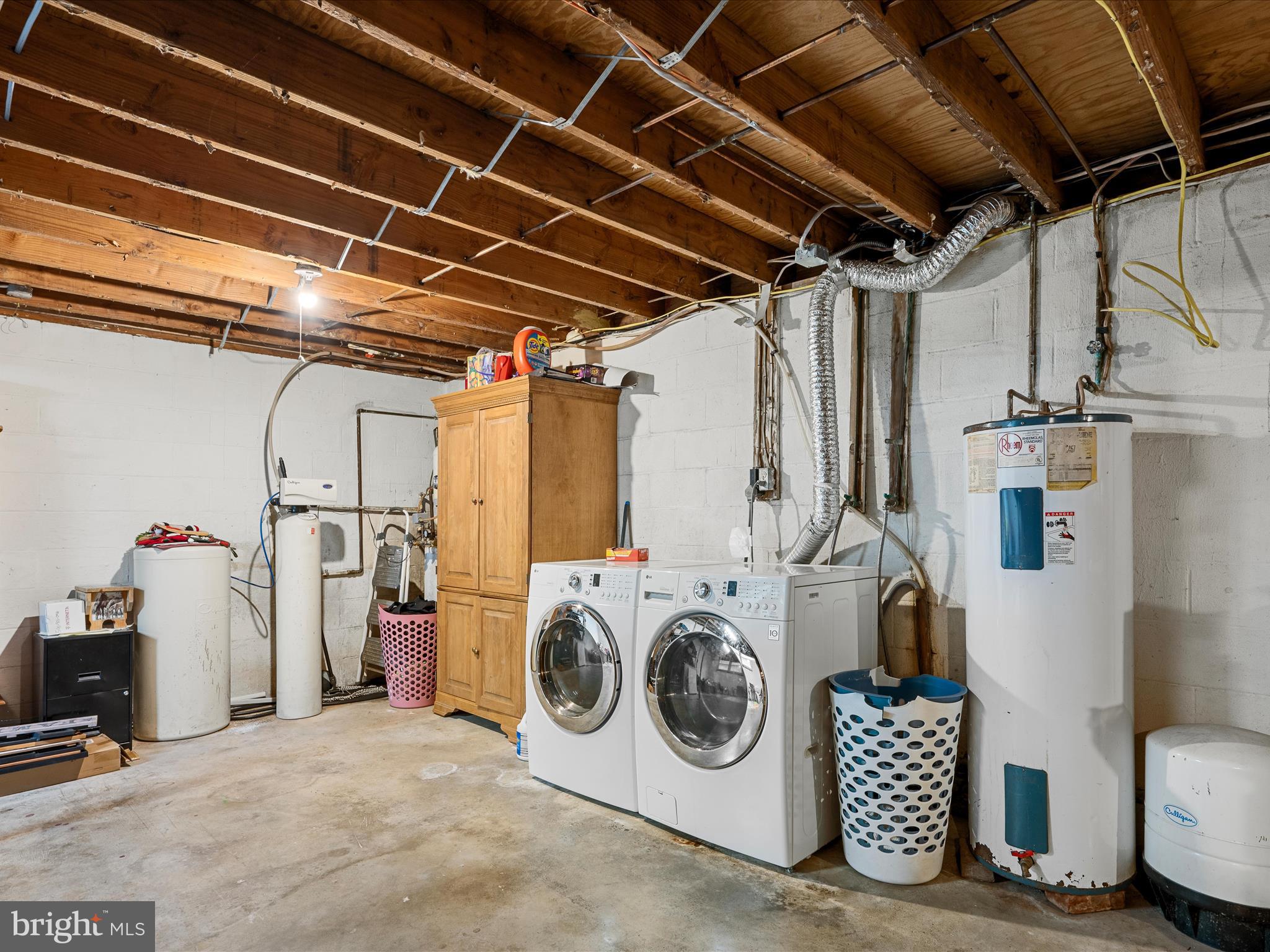 CREST VIEW - Residential