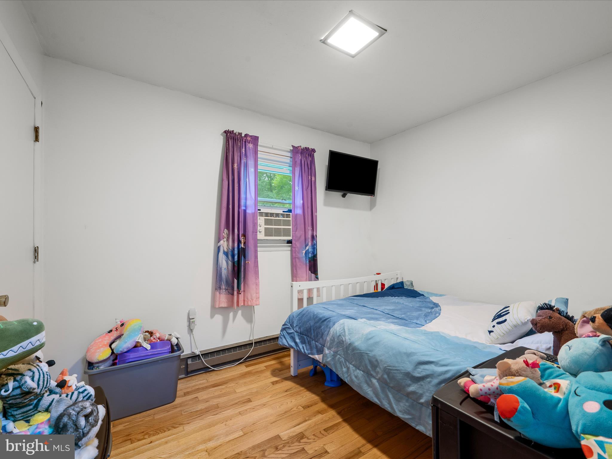 CREST VIEW - Residential