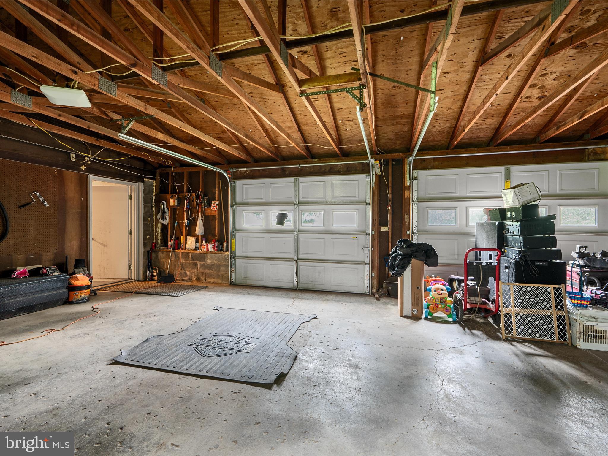 CREST VIEW - Residential