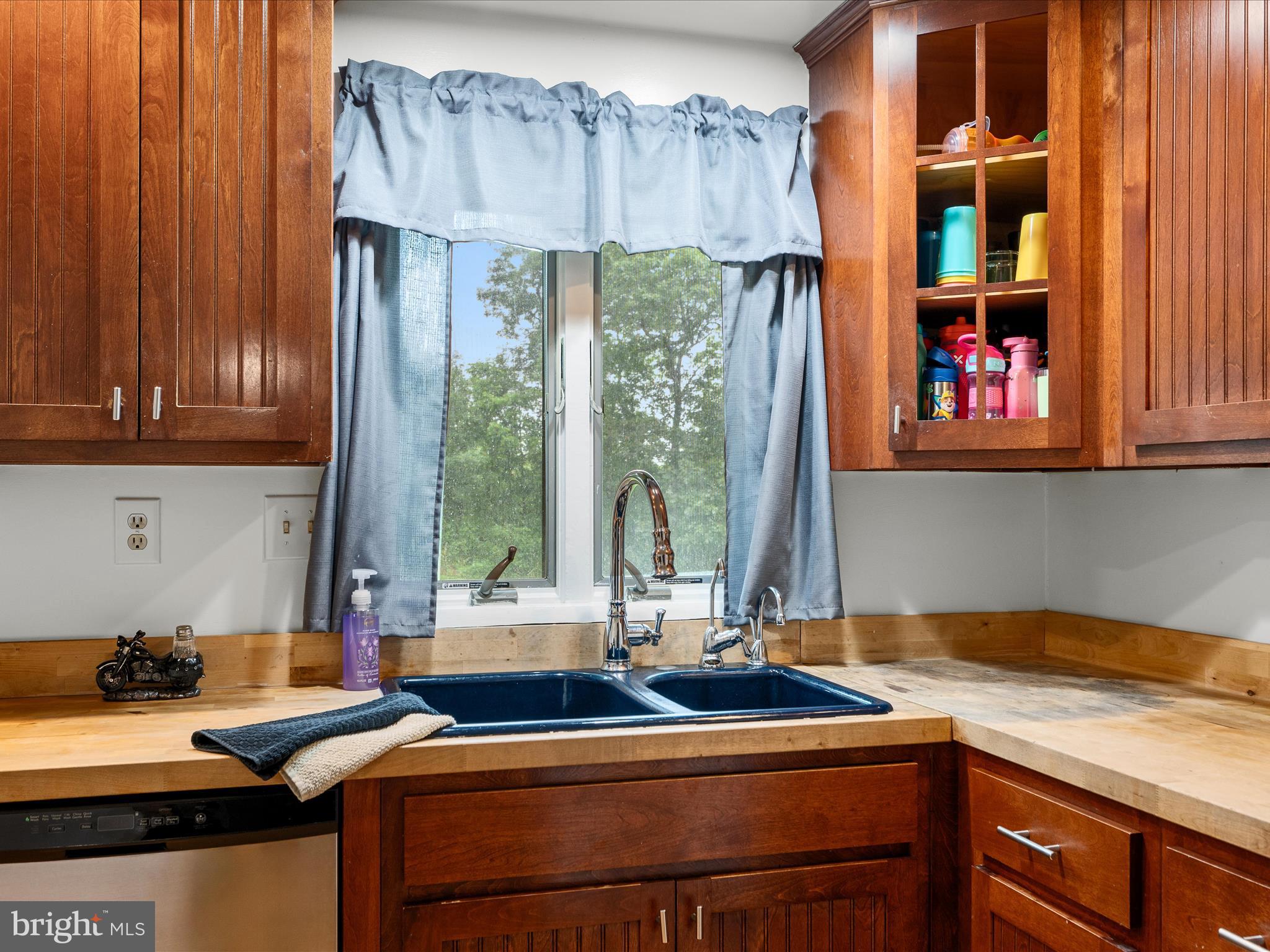 CREST VIEW - Residential