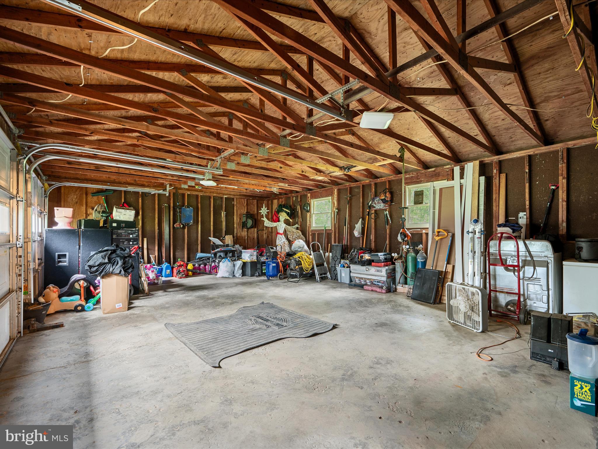 CREST VIEW - Residential