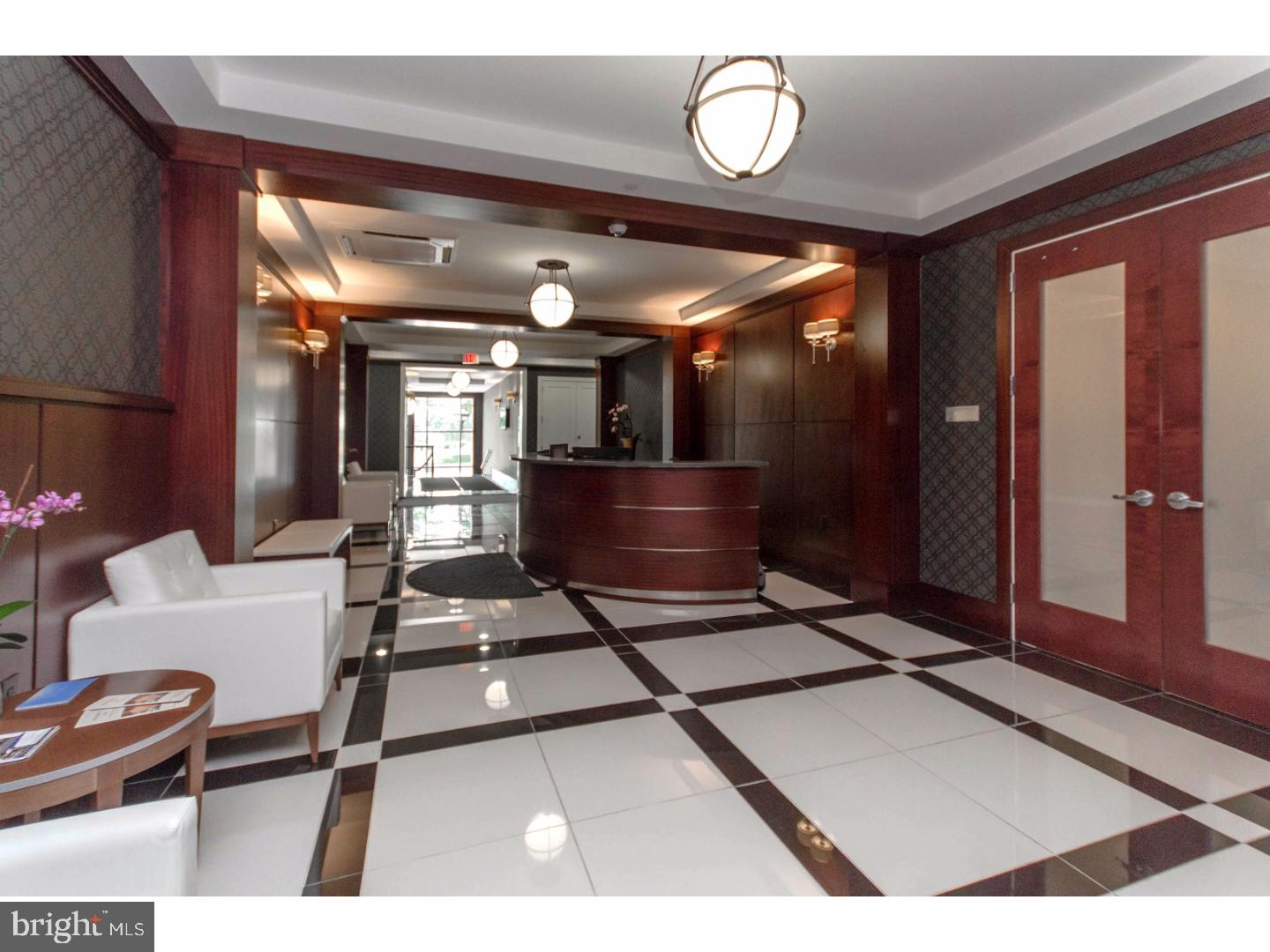 SOCIETY HILL - Residential