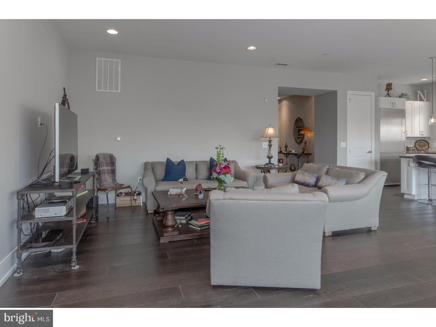 SOCIETY HILL - Residential