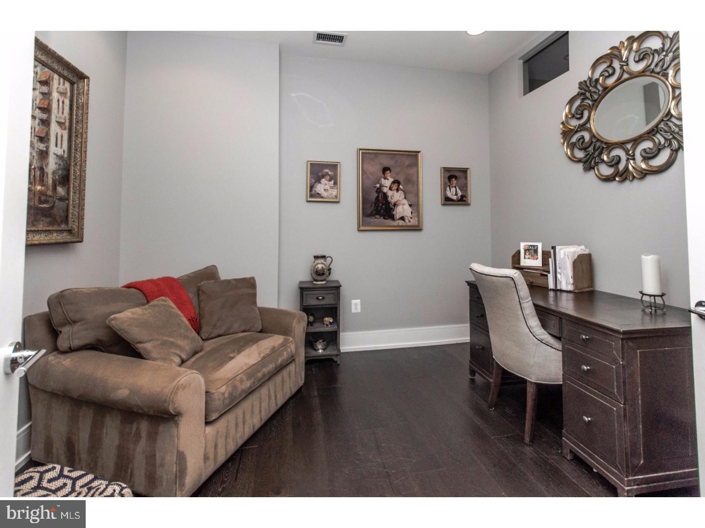 SOCIETY HILL - Residential