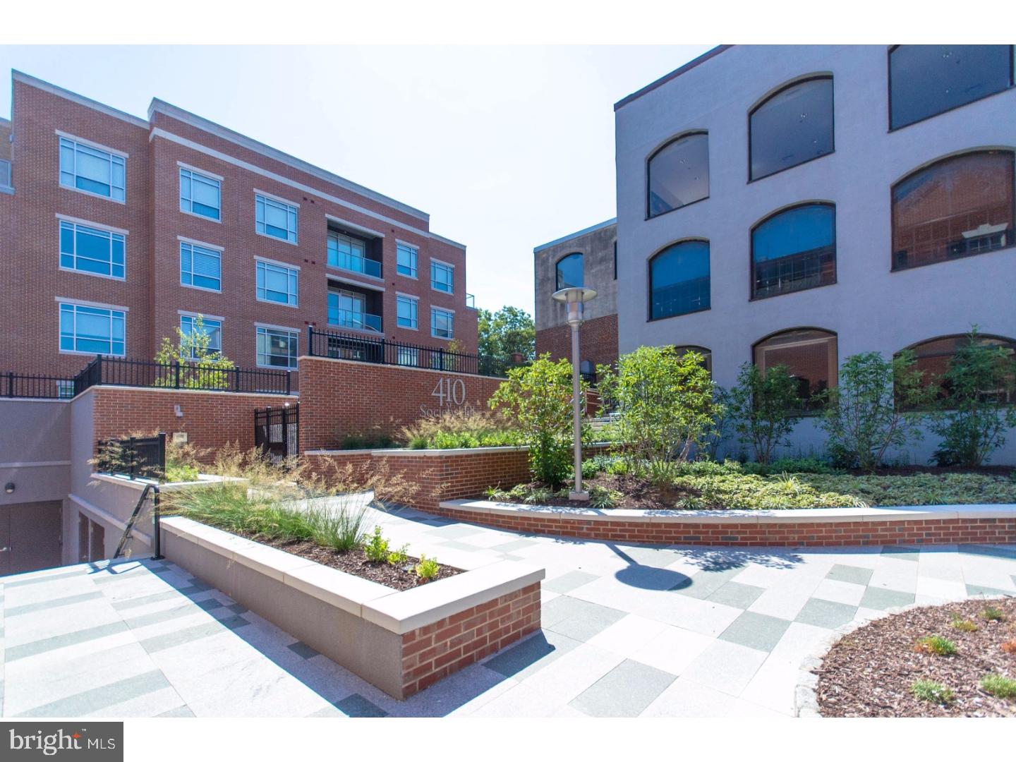 SOCIETY HILL - Residential