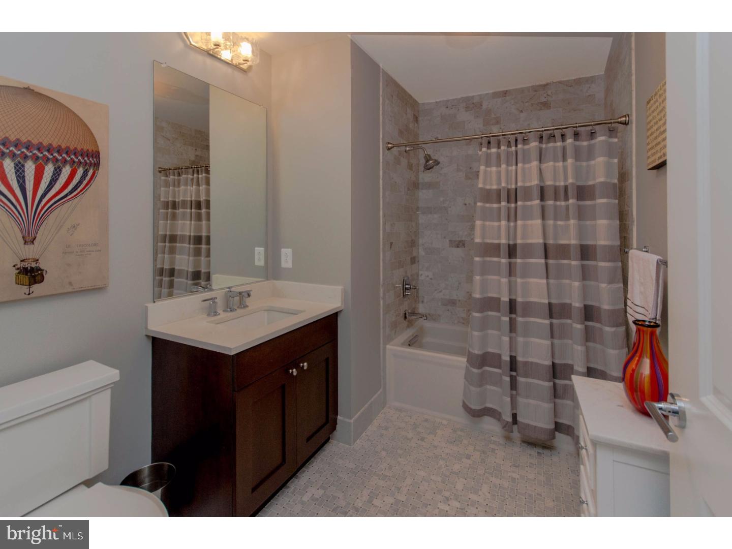 SOCIETY HILL - Residential