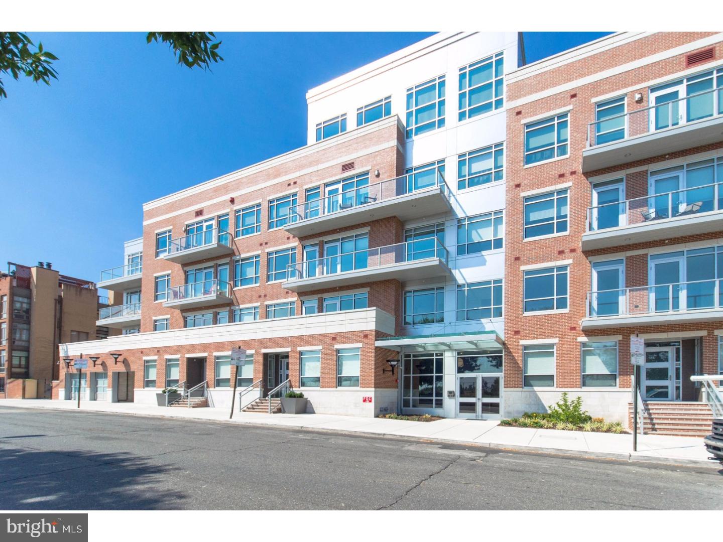 SOCIETY HILL - Residential