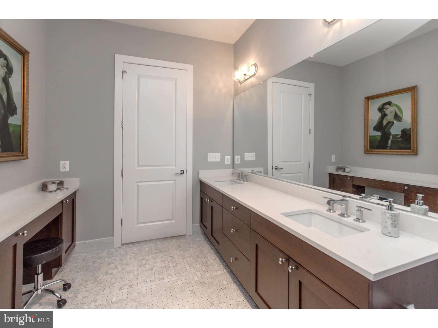 SOCIETY HILL - Residential