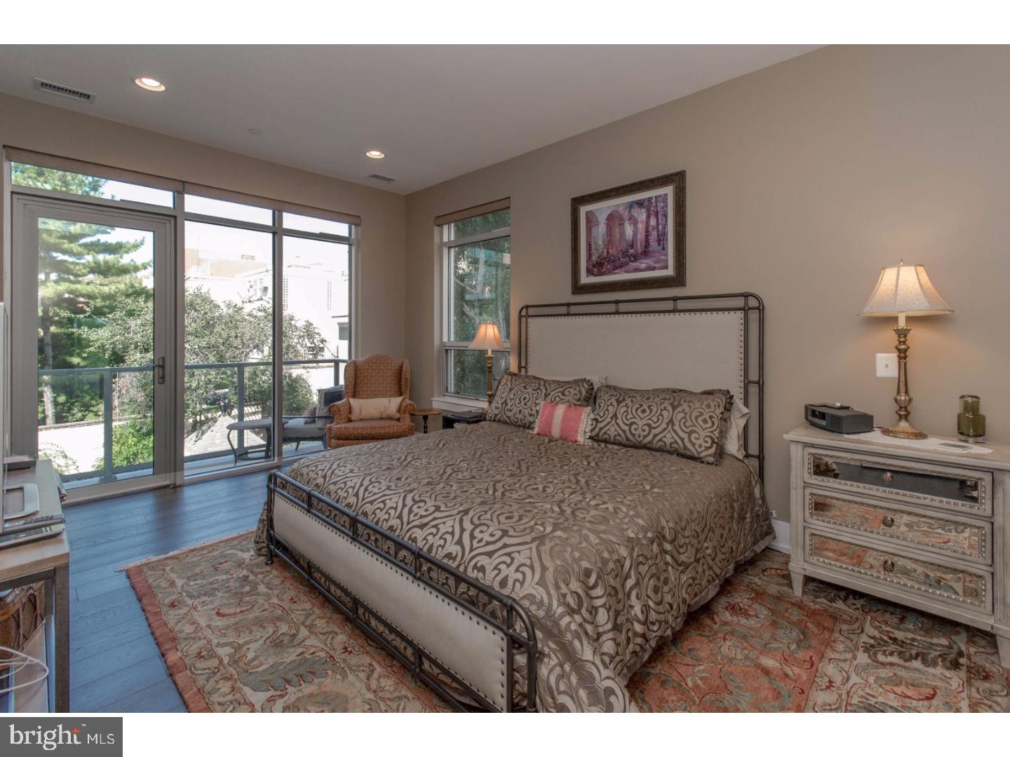 SOCIETY HILL - Residential