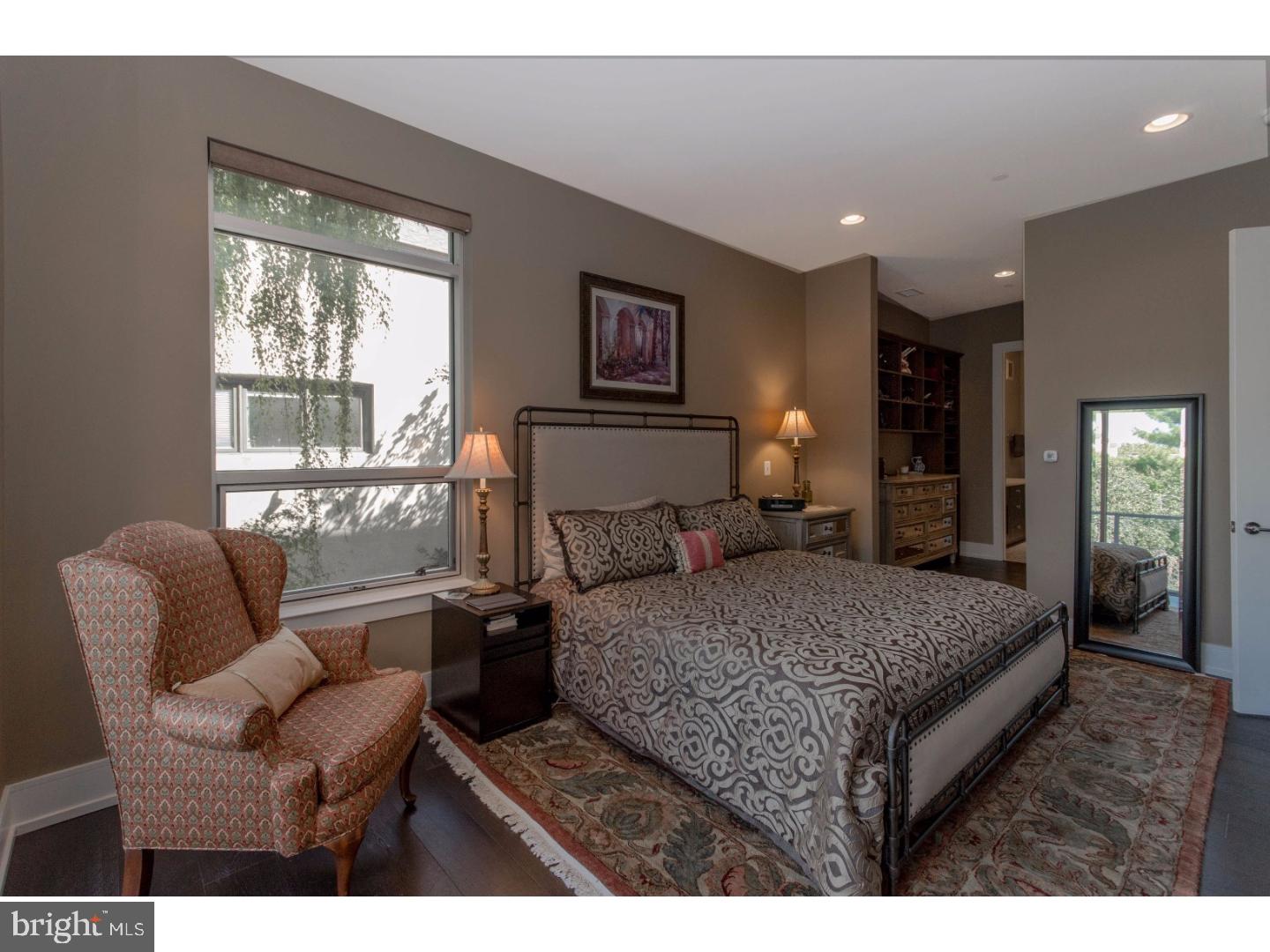 SOCIETY HILL - Residential