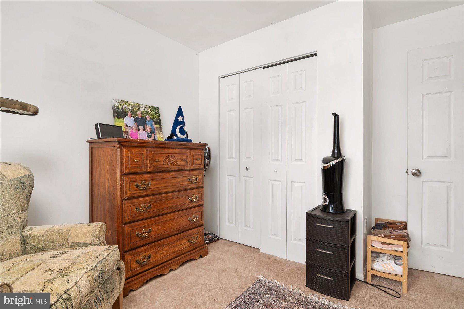 BURNT OAKS - Residential