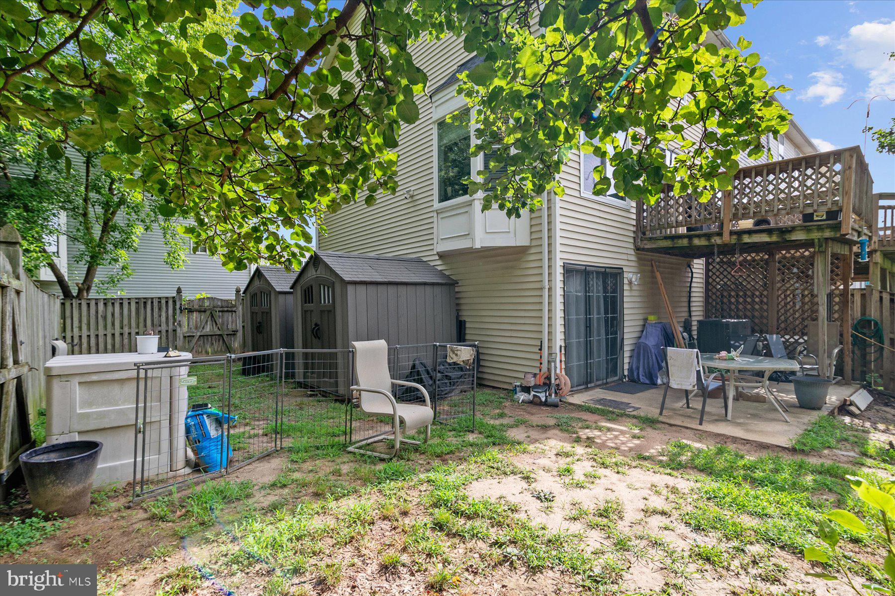 BURNT OAKS - Residential