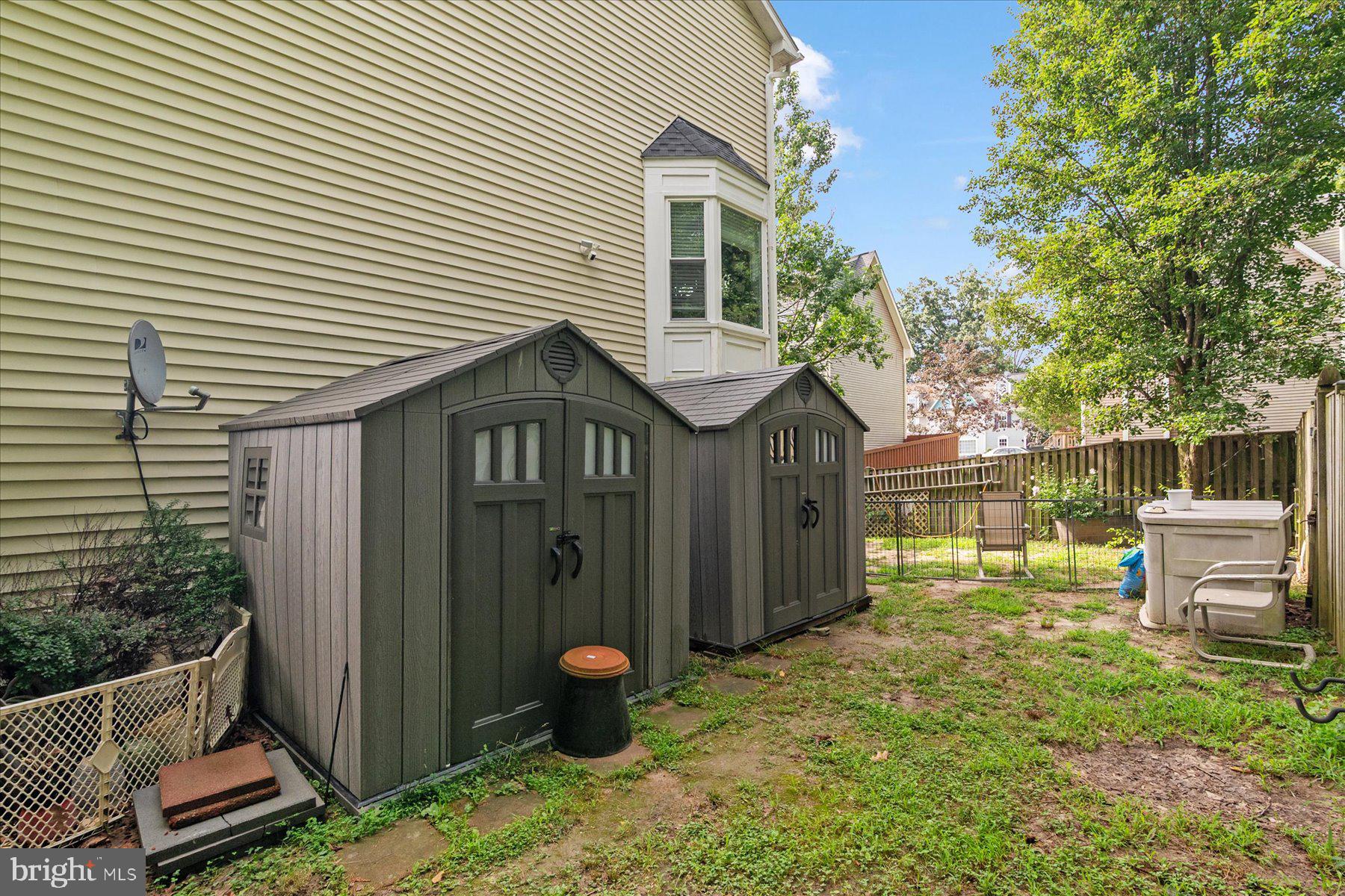 BURNT OAKS - Residential