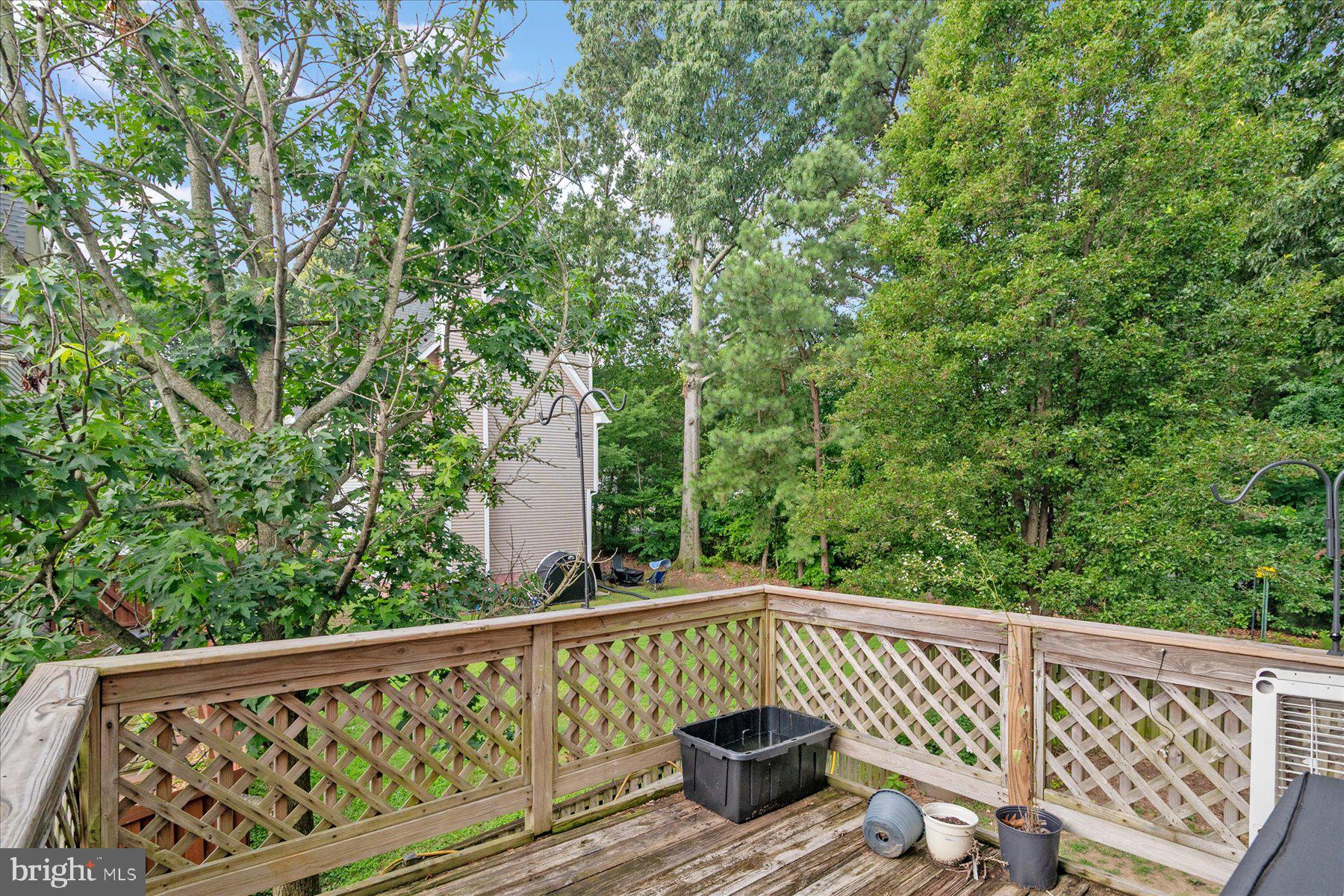 BURNT OAKS - Residential