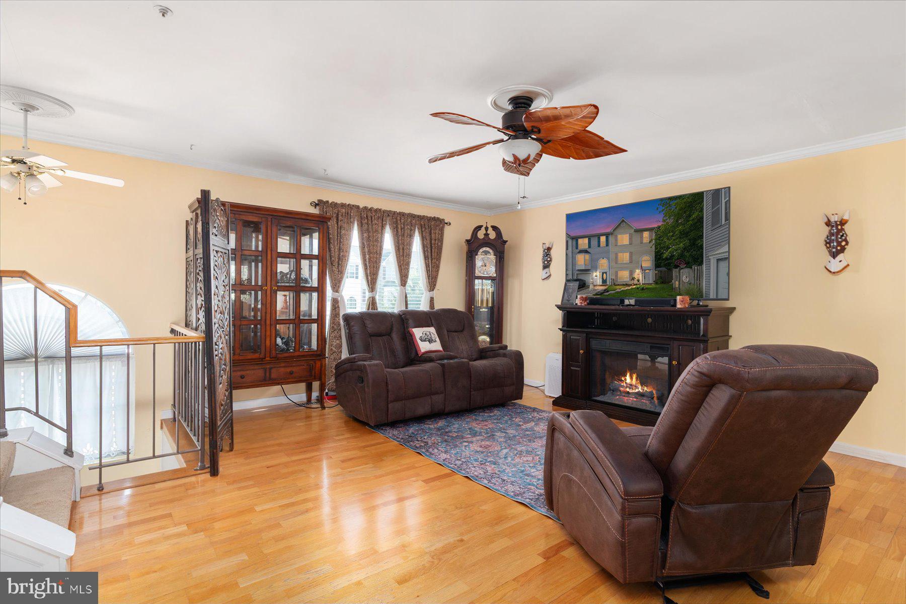 BURNT OAKS - Residential