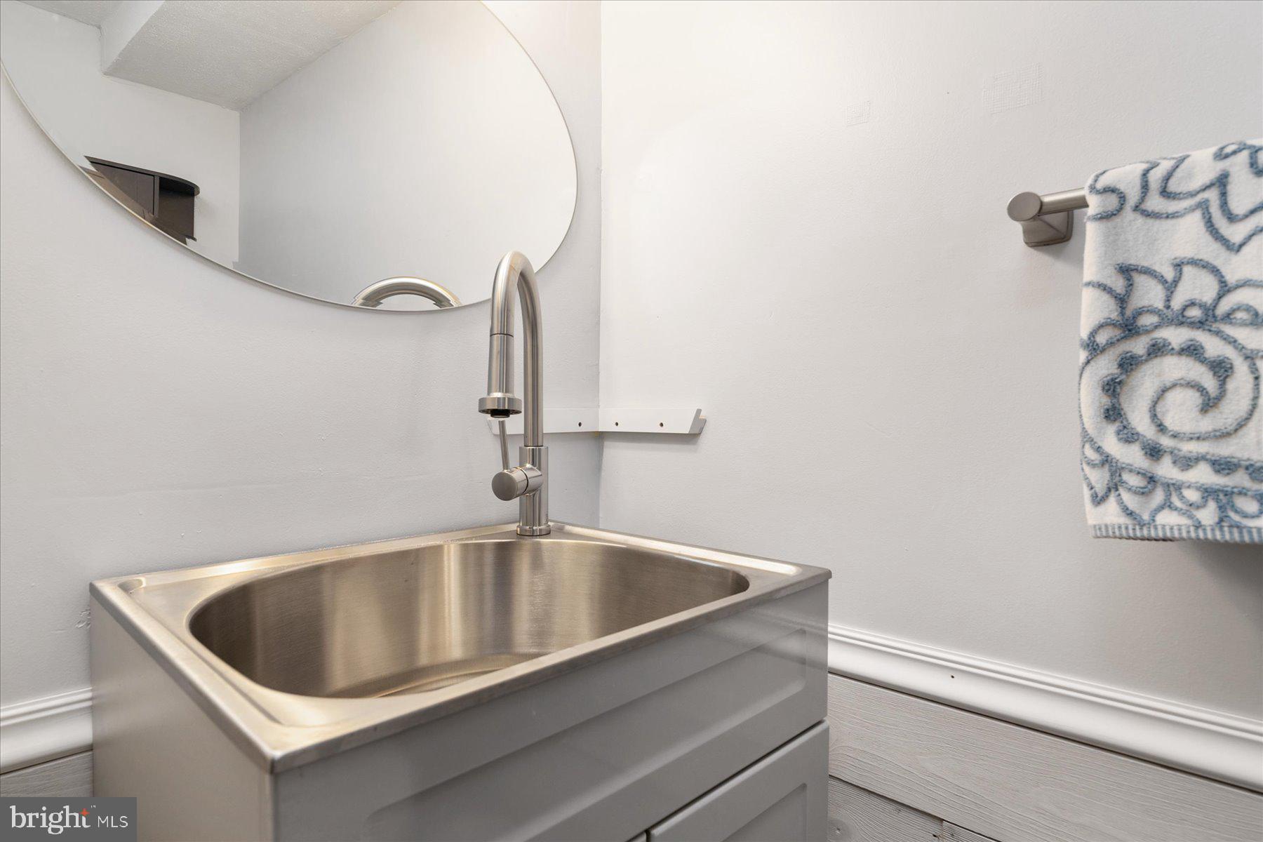 BURNT OAKS - Residential