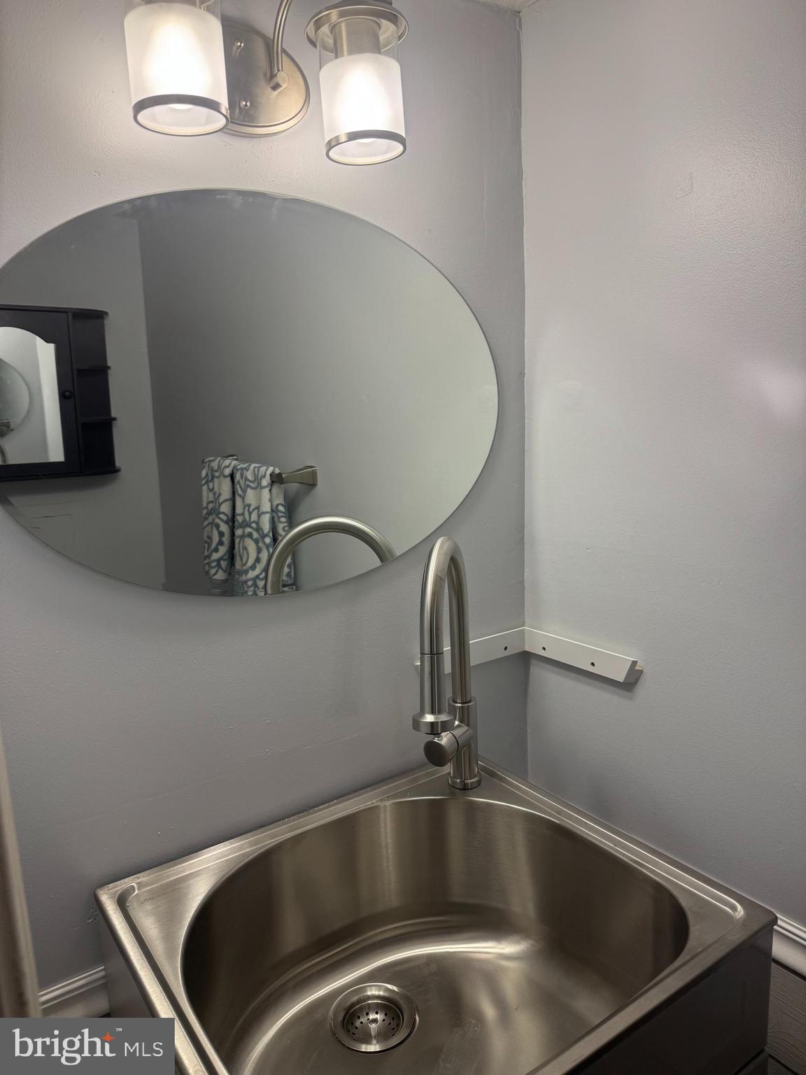 BURNT OAKS - Residential