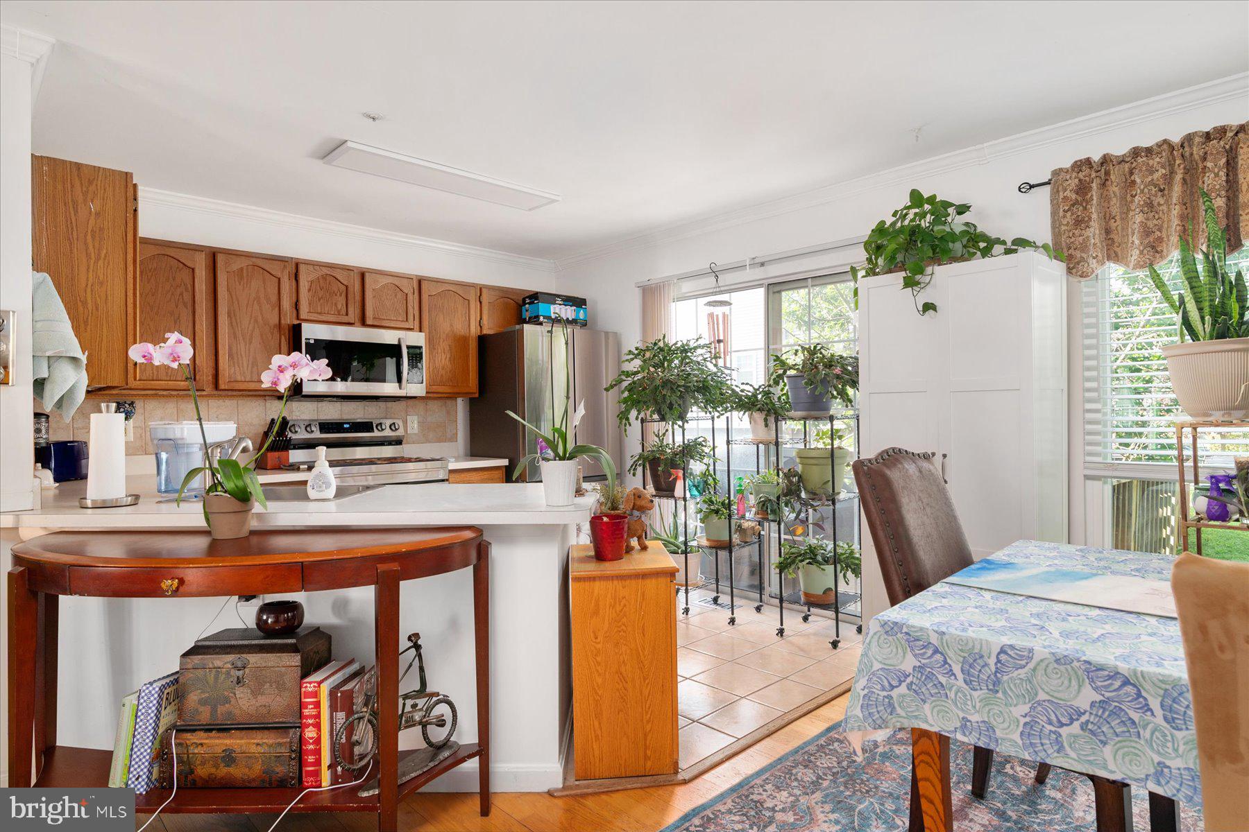 BURNT OAKS - Residential