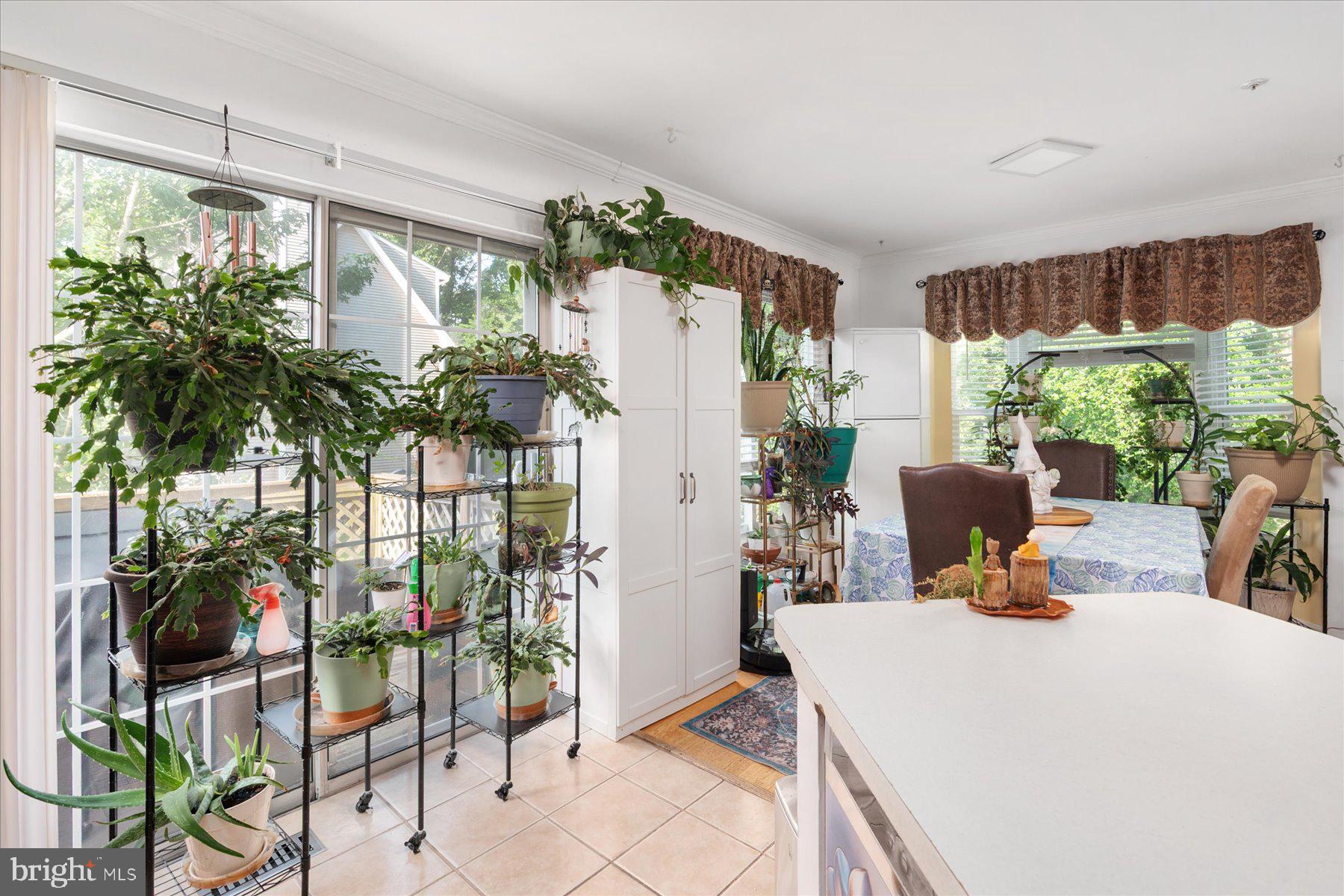 BURNT OAKS - Residential