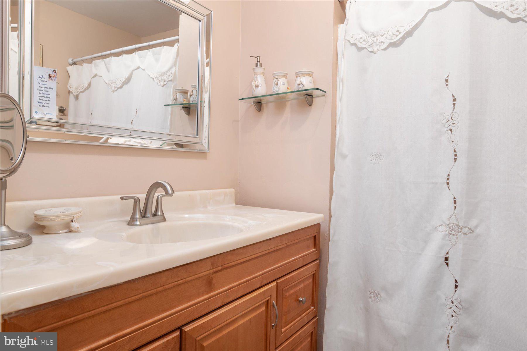 BURNT OAKS - Residential