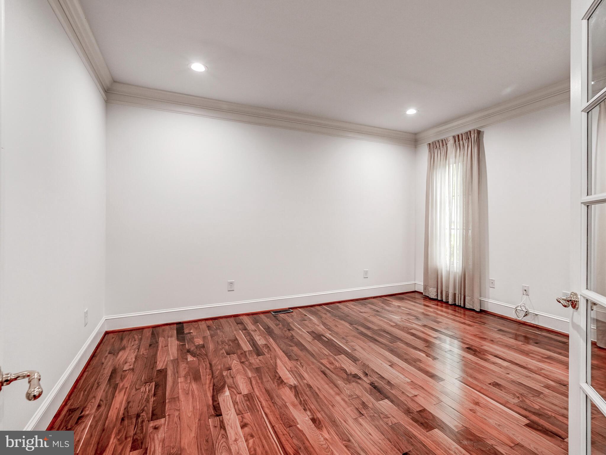 GREY ROCK FLATS - Residential Lease