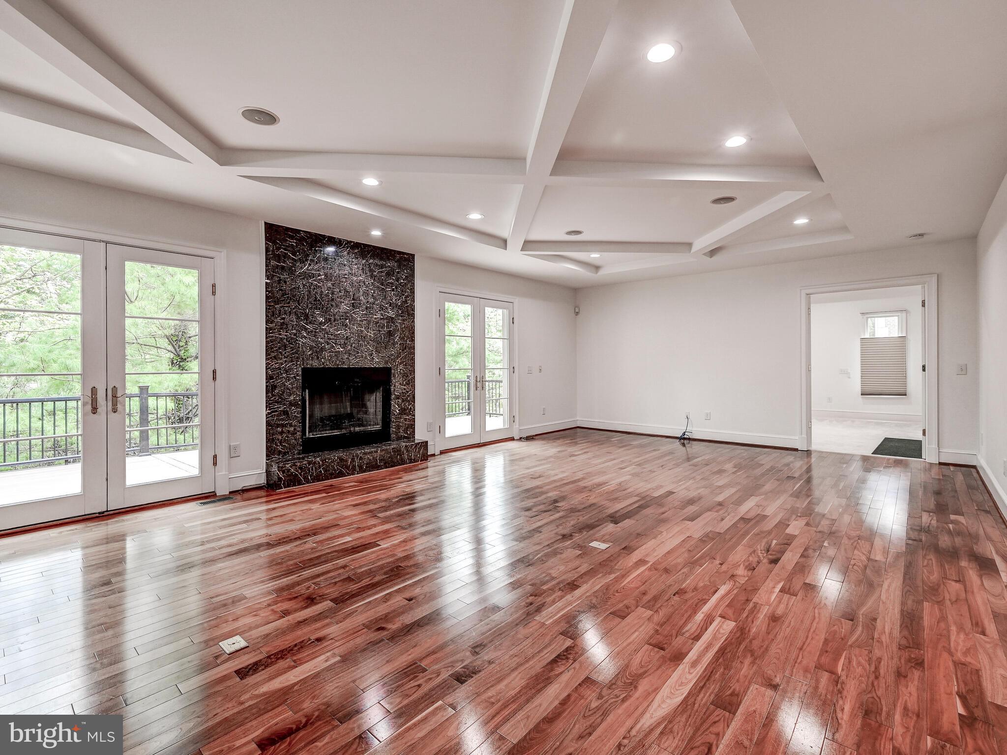 GREY ROCK FLATS - Residential Lease