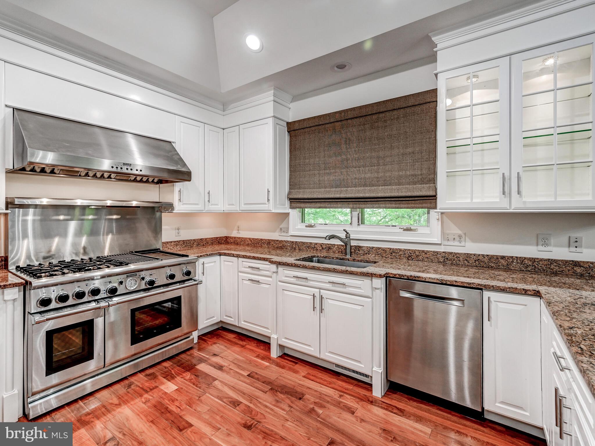 GREY ROCK FLATS - Residential Lease