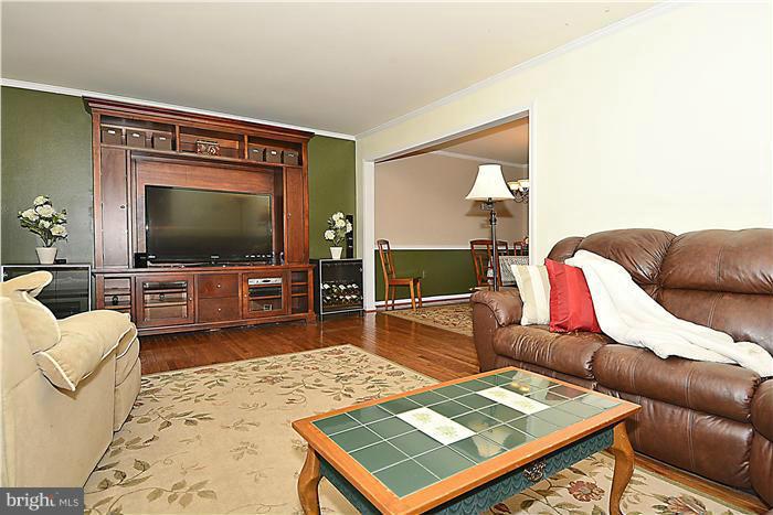 LAKEWOOD HILLS - Residential