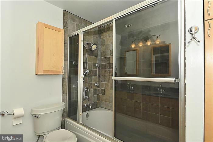 LAKEWOOD HILLS - Residential