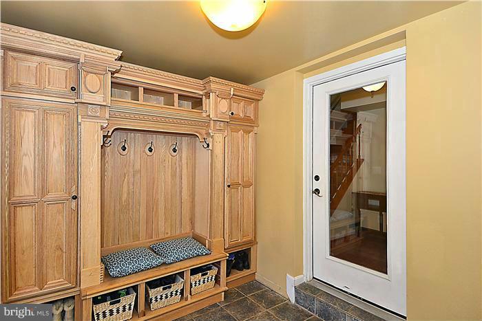 LAKEWOOD HILLS - Residential