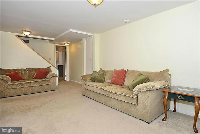 LAKEWOOD HILLS - Residential