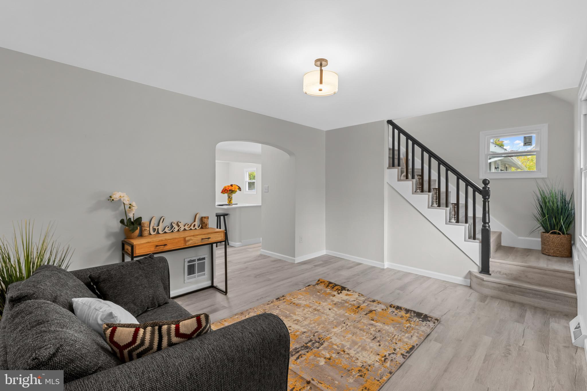 22 E CENTER OAK AVENUE