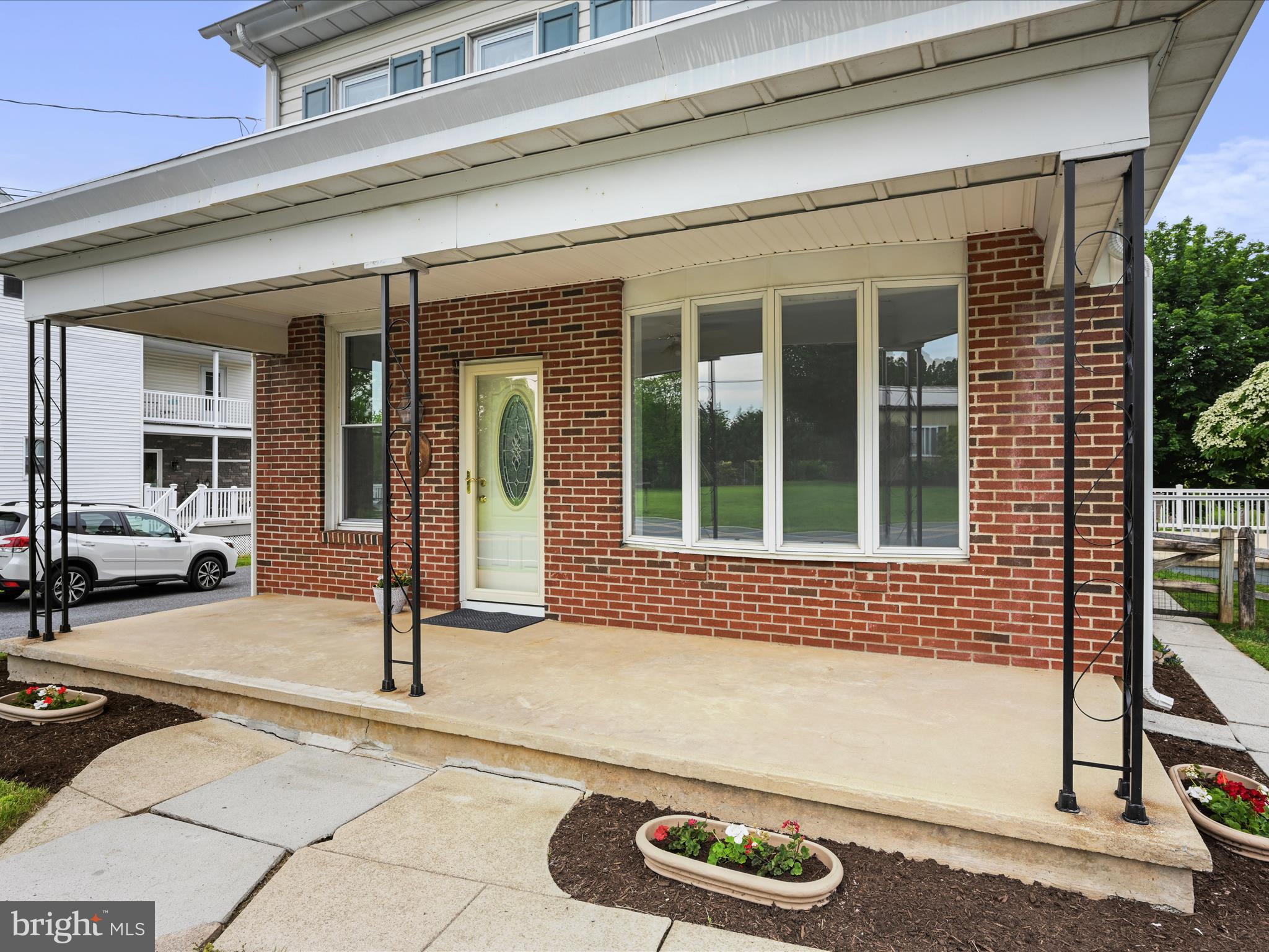 667 POPLAR STREET