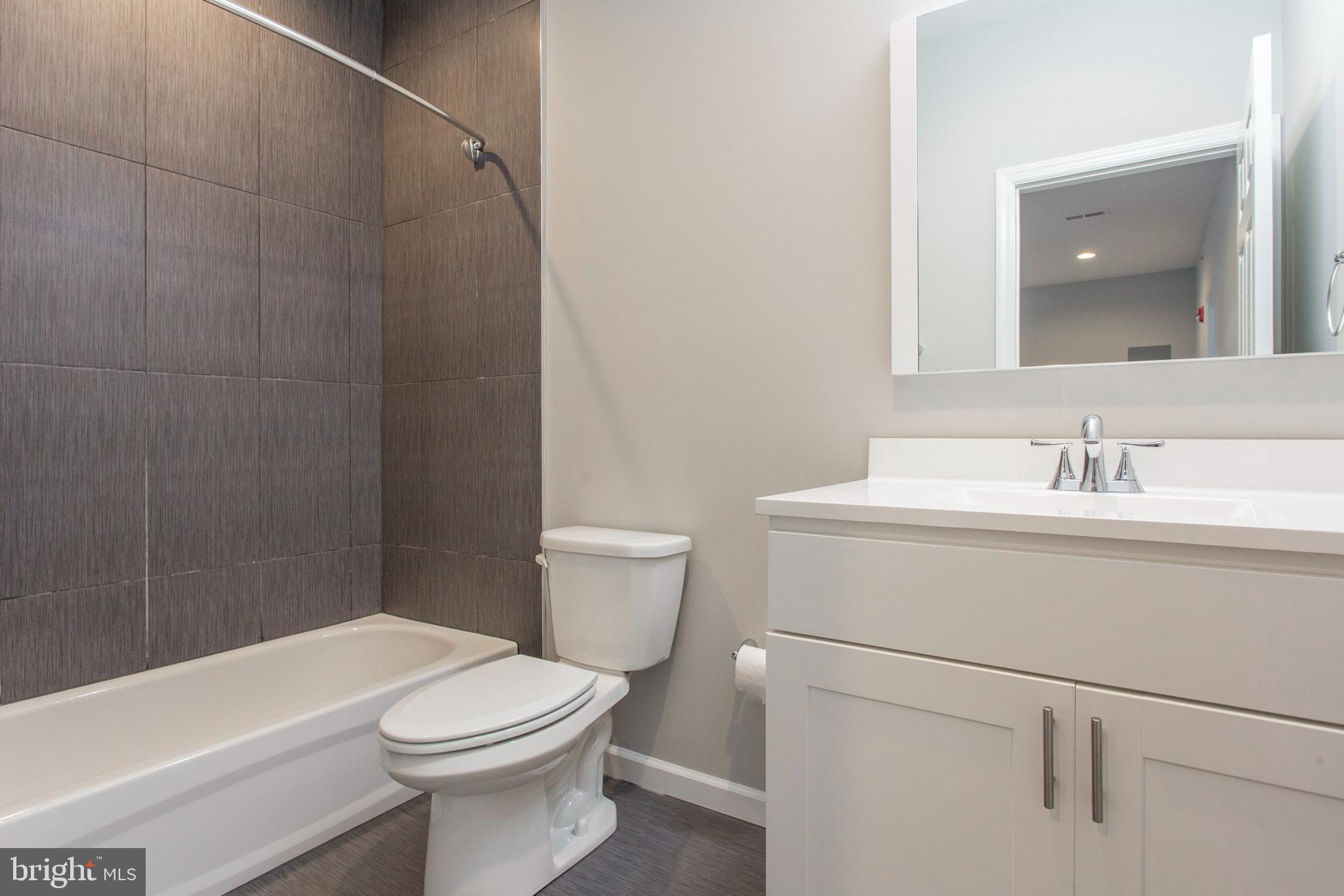 TEMPLE UNIVERSITY - Residential Lease