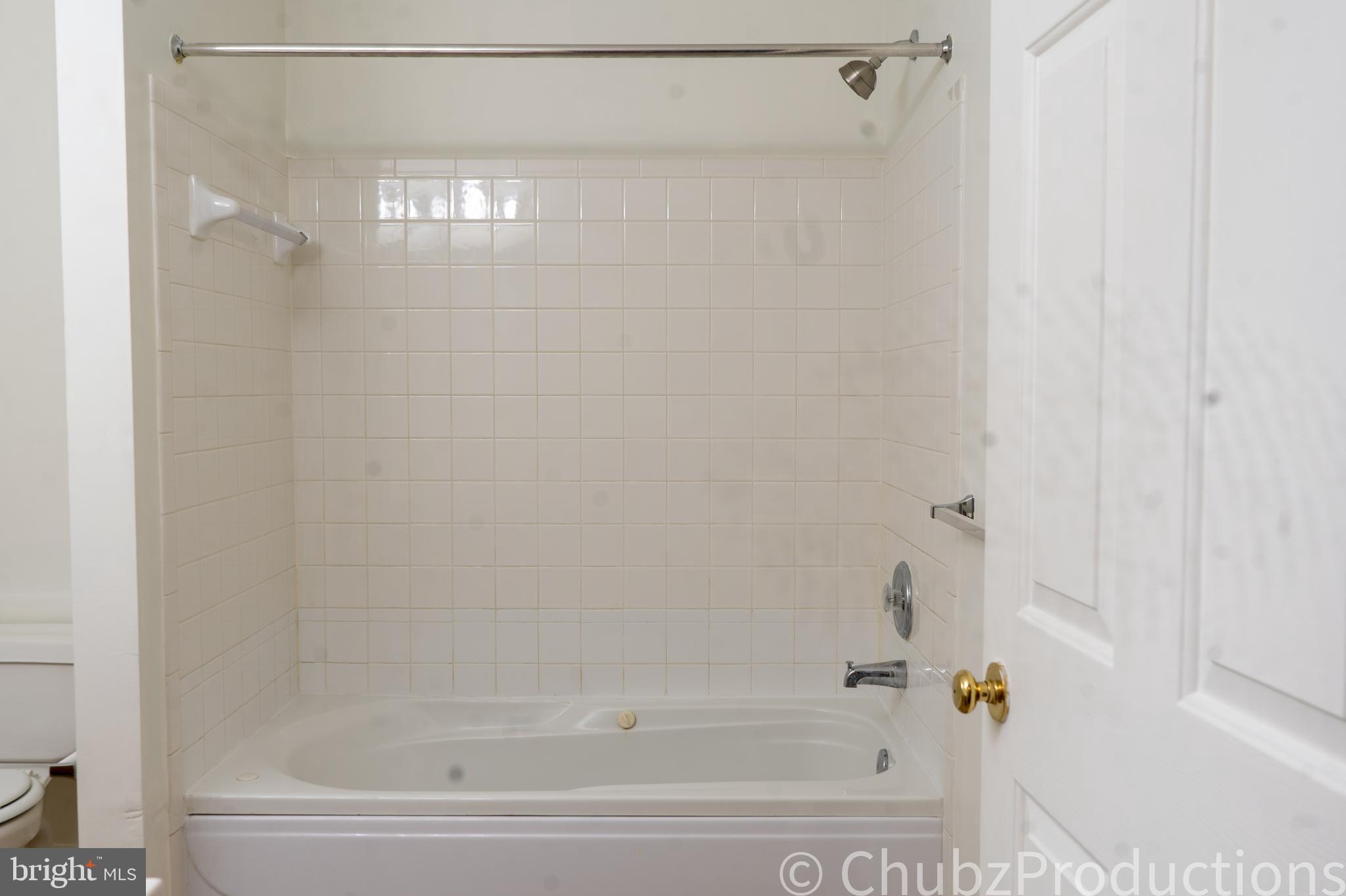 RUSSETT - Residential Lease