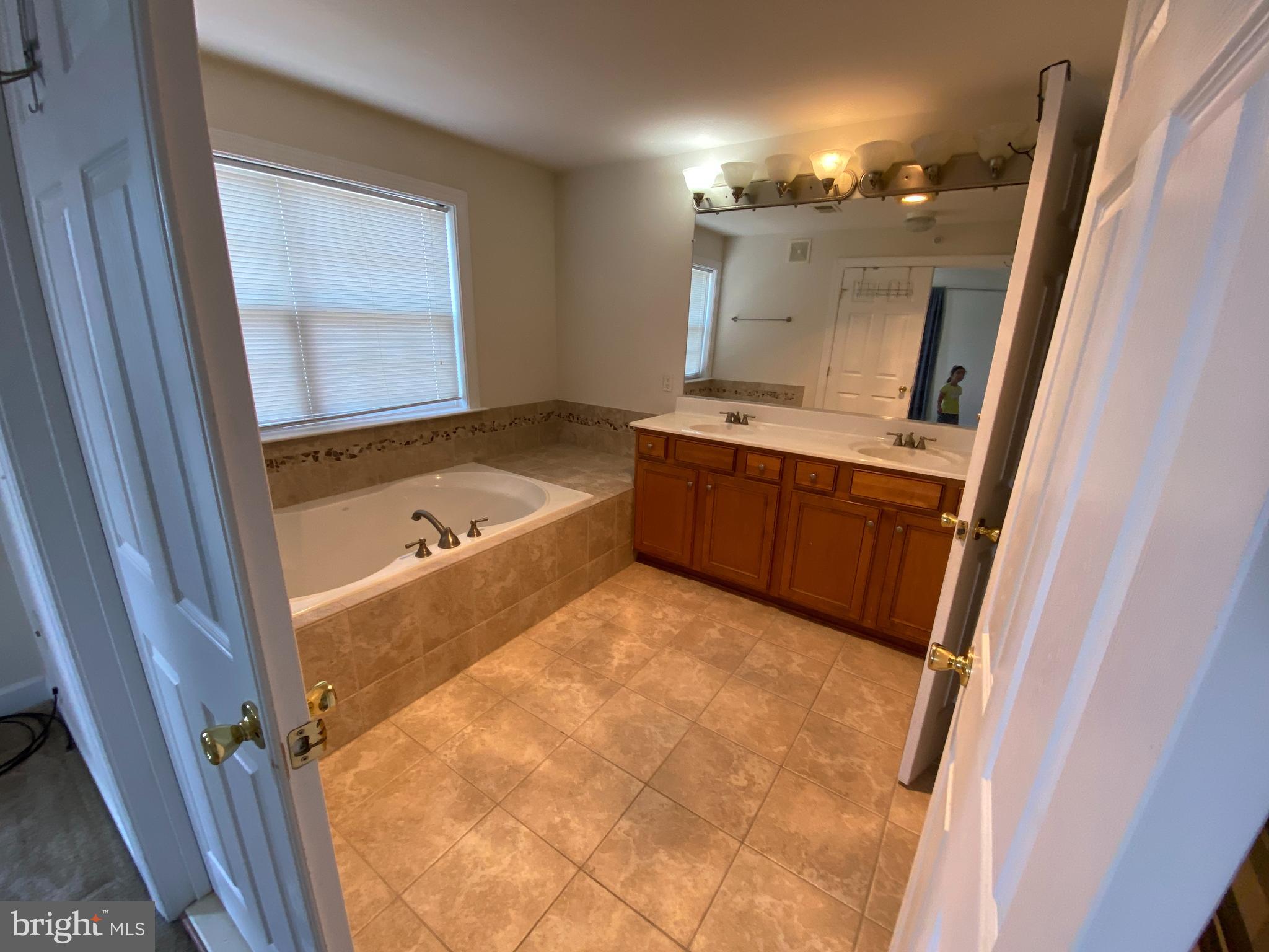 COPPERMINE CROSSING - Residential Lease