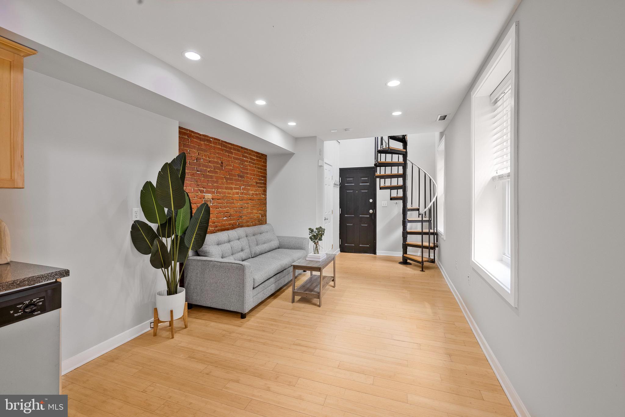 GRADUATE HOSPITAL - Residential