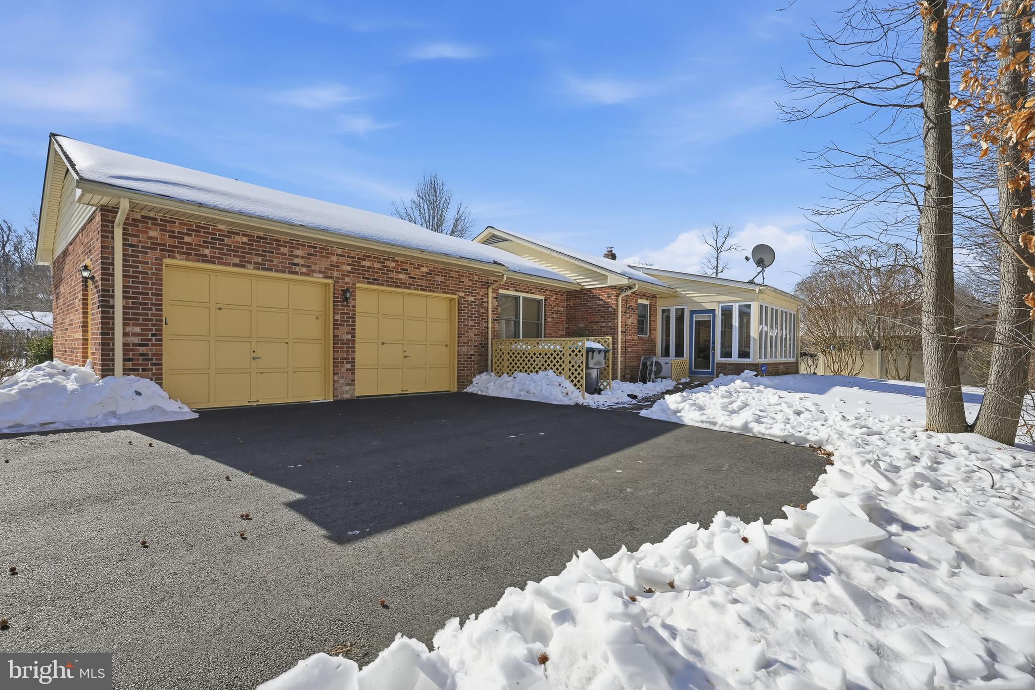 922 SUGAR PINE DRIVE