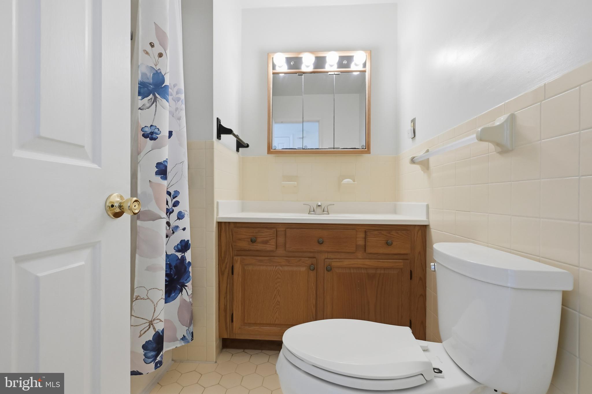 HICKORY WOODS - Residential