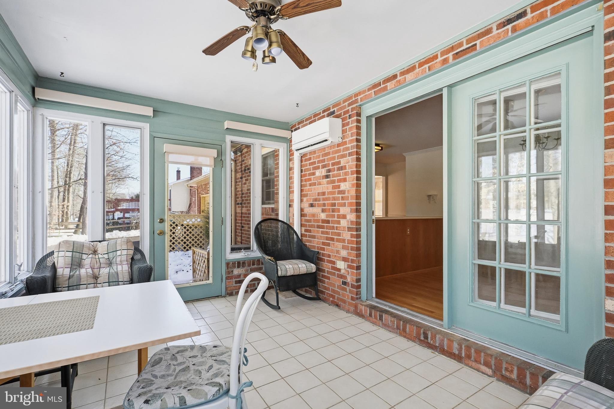 HICKORY WOODS - Residential