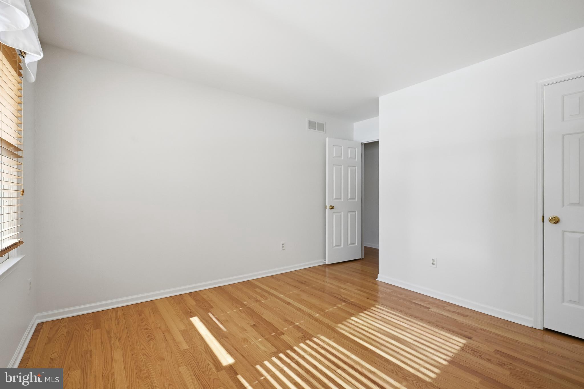 HICKORY WOODS - Residential