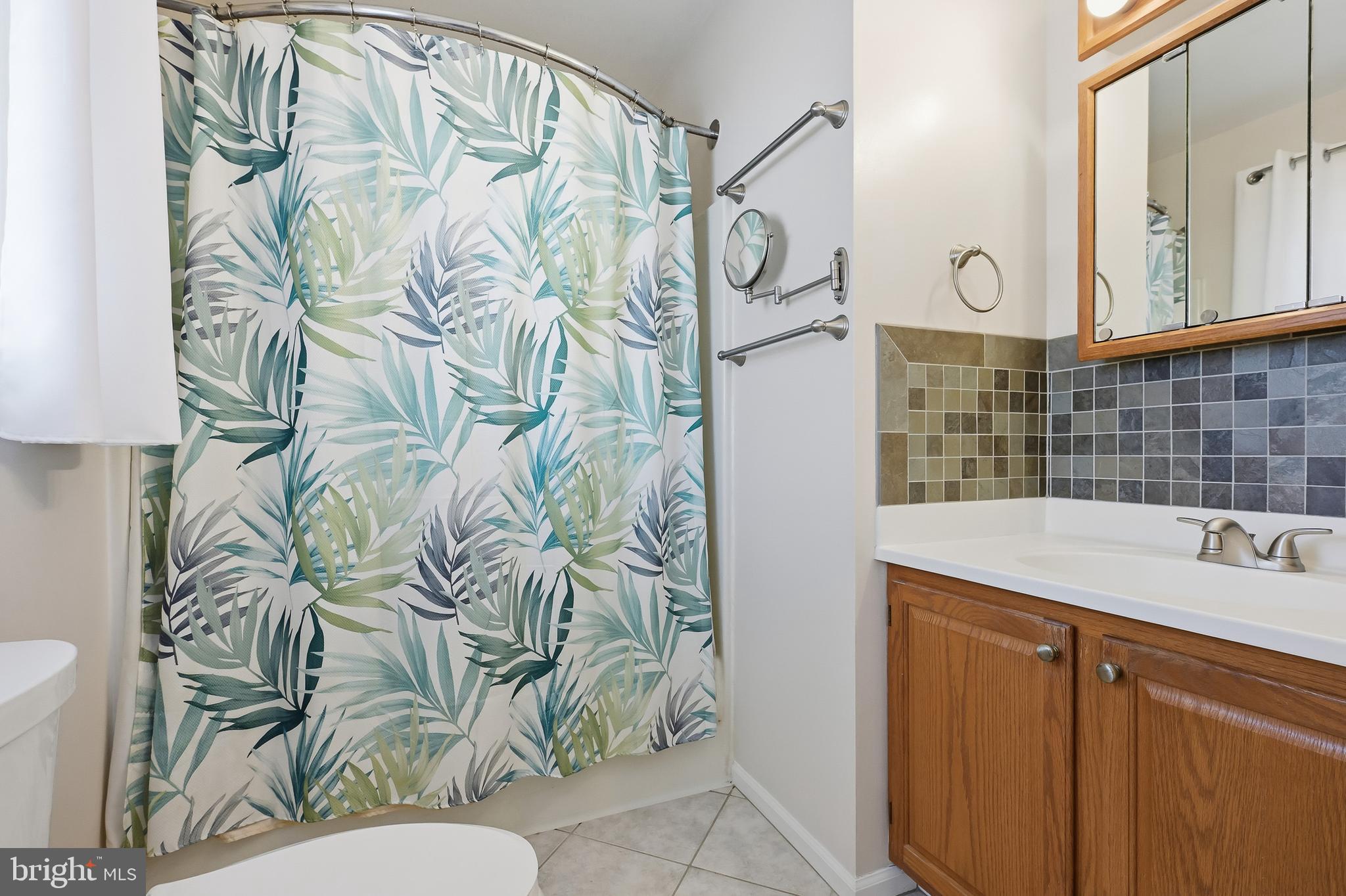 HICKORY WOODS - Residential