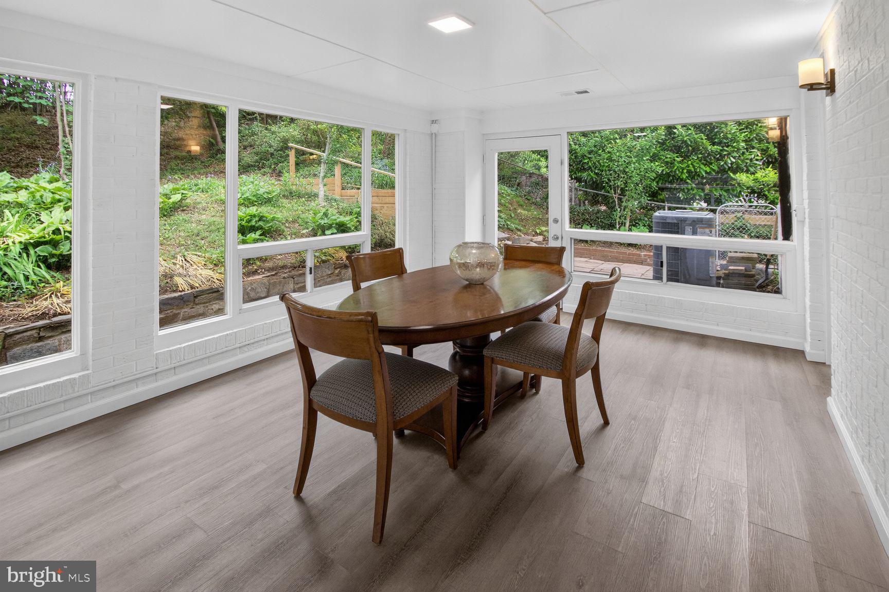 ROCK CREEK KNOLLS - Residential
