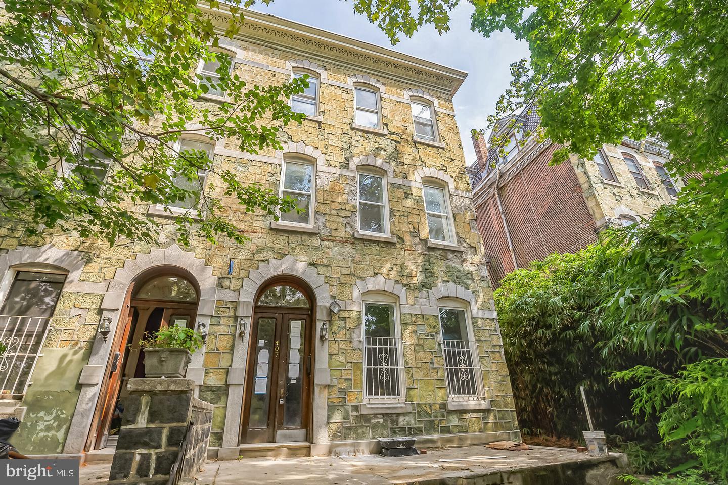 UNIVERSITY CITY - Residential Lease